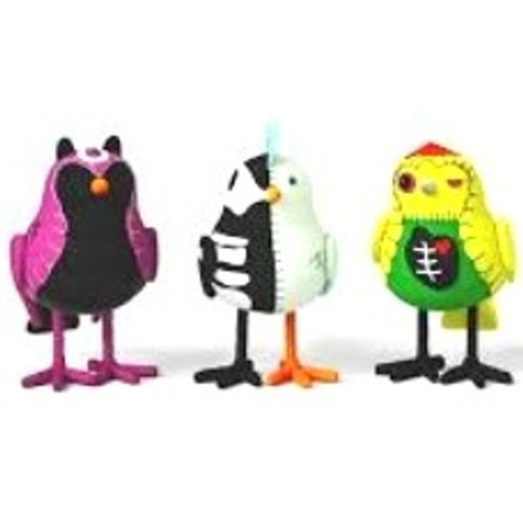 TARGET NEW Hyde & EEK! 2017 Reunion Featherly Friends Set of 3 Birds Halloween - Picture 1 of 4
